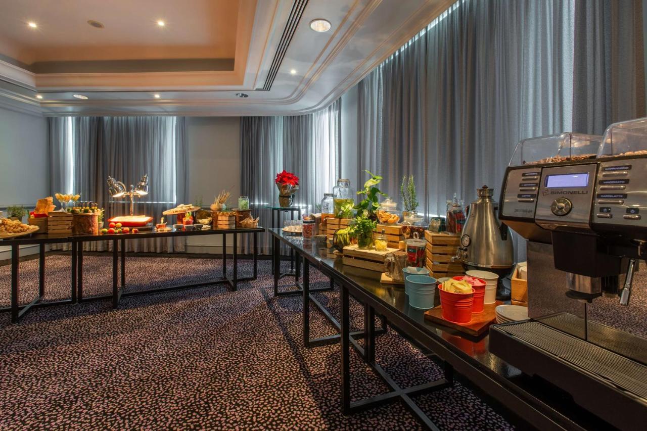 Hotel Radisson Blu Hotel, 4*